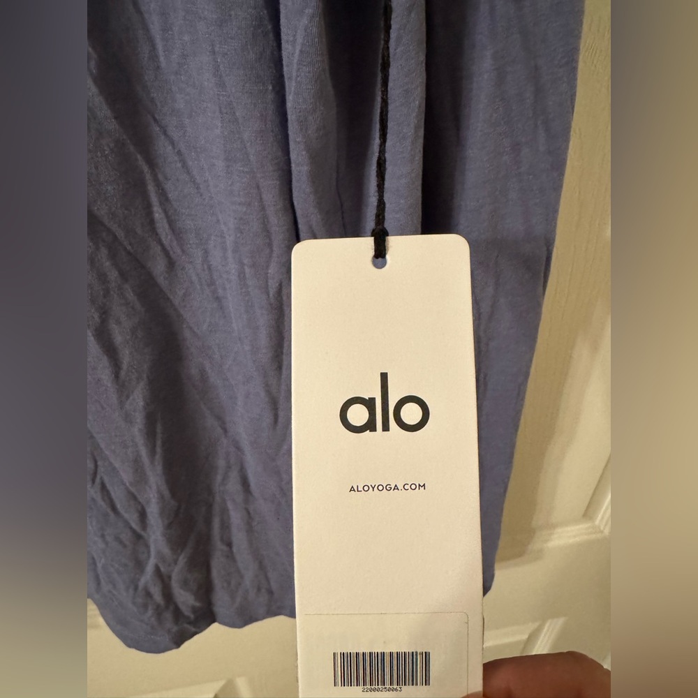 ALO Yoga Conquer Reform Long Sleeve with Hood Bluestone - Picture 2 of 5
